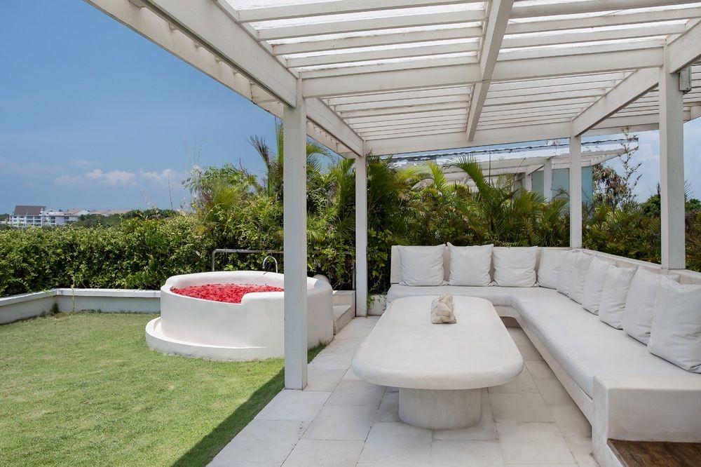 Eden The Residence At The Sea Seminyak Exterior foto
